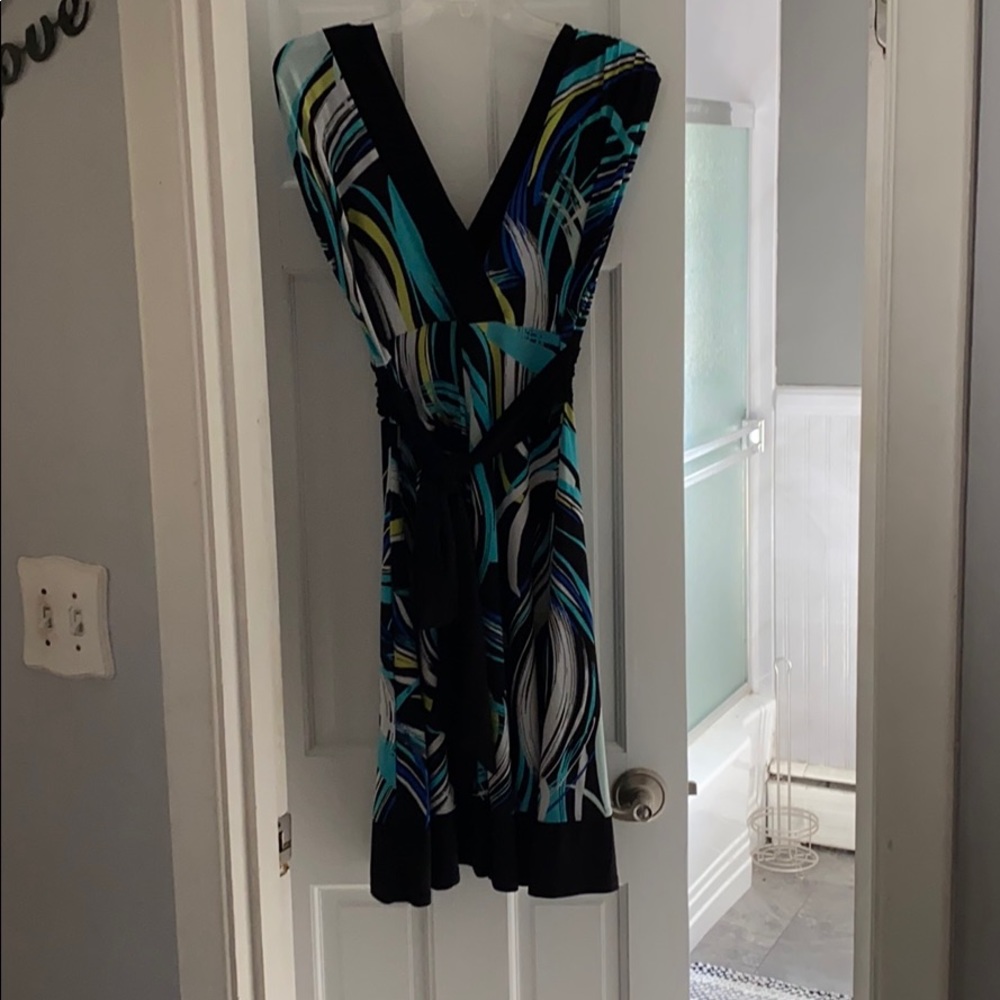 Dress - Picture 2 of 2